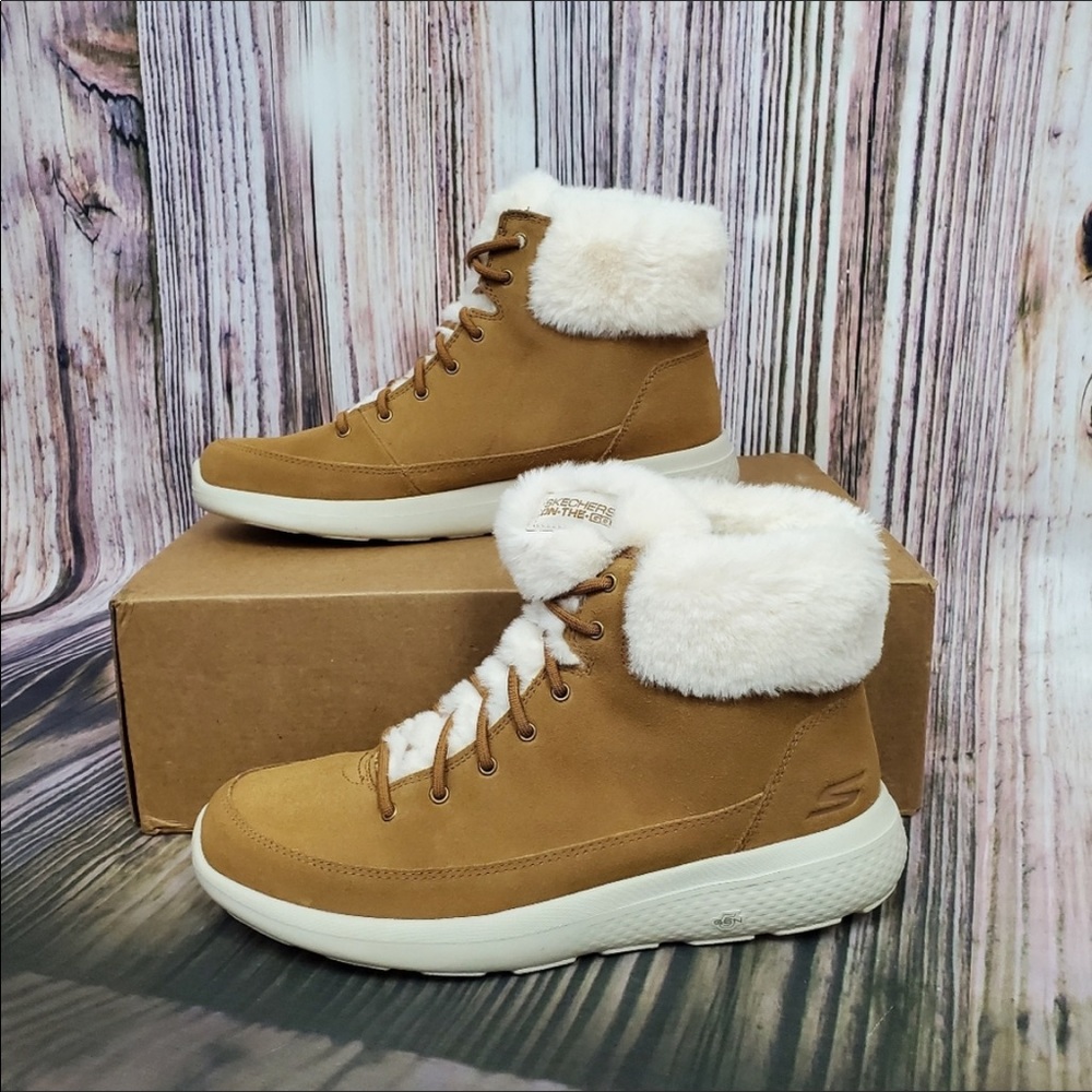 Skechers On The Go Winter Chill Suede Boots